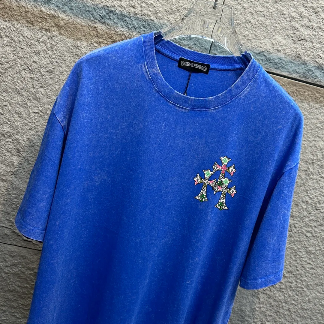 🅿️180 CH* Crow Heart* 2025 spring and summer new style Snowflake distressed washed retro round neck short sleeves Chest and front logo Cross horseshoe print Customized fabric Short-sleeved T-shirt Unisex Size: S M L XL XXL Color: Snowflake Black Snowflake Gray Snowflake Pink Snowflake Blue
